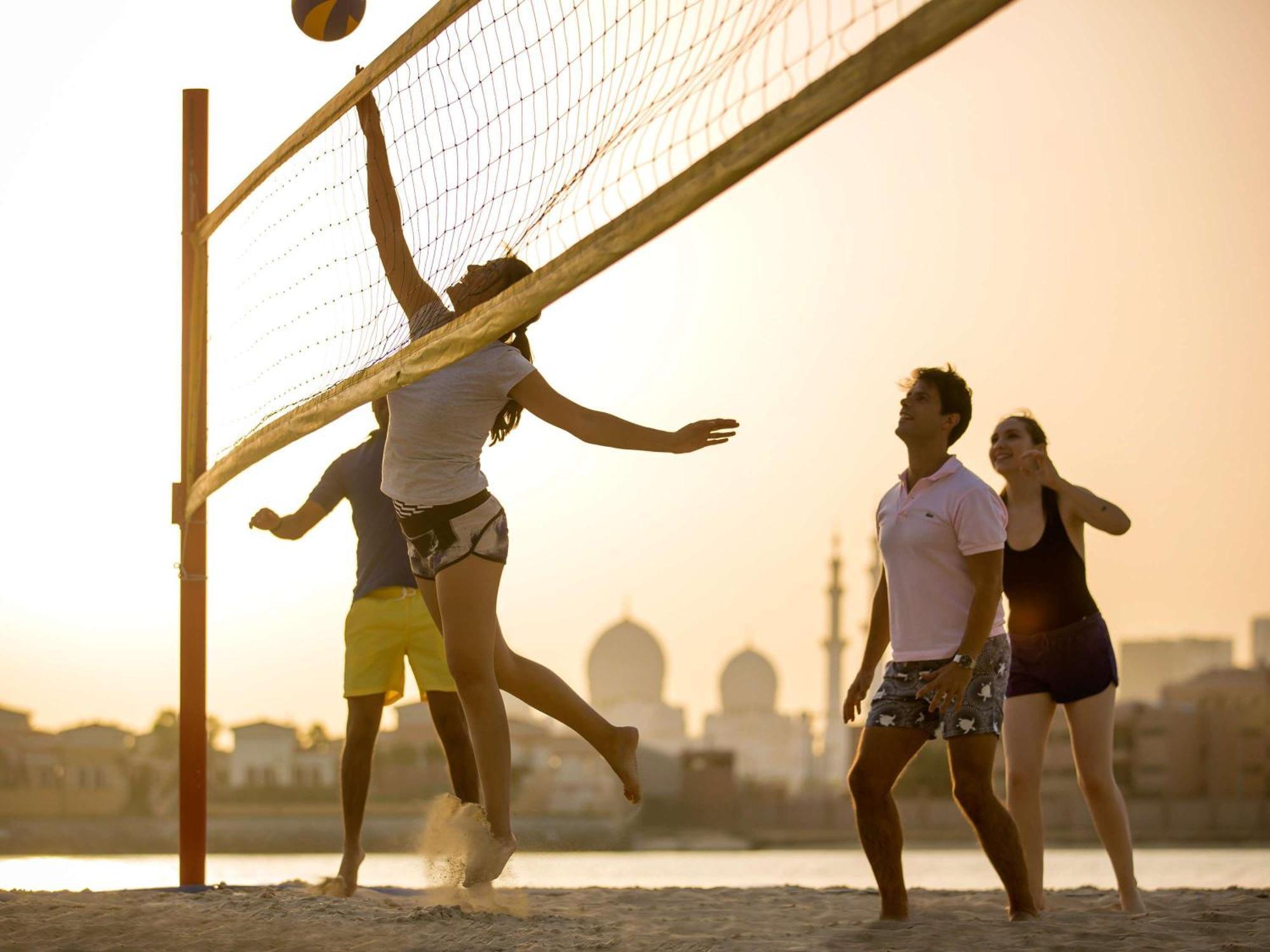 Fairmont Bab Al Bahr Hotel Абу Даби Екстериор снимка Beach volleyball