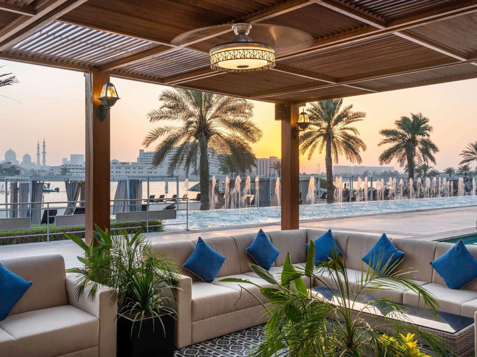 Fairmont Bab Al Bahr Hotel Абу Даби Екстериор снимка The Beach